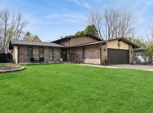 407 Greenfield Rd, Shorewood, IL 60404