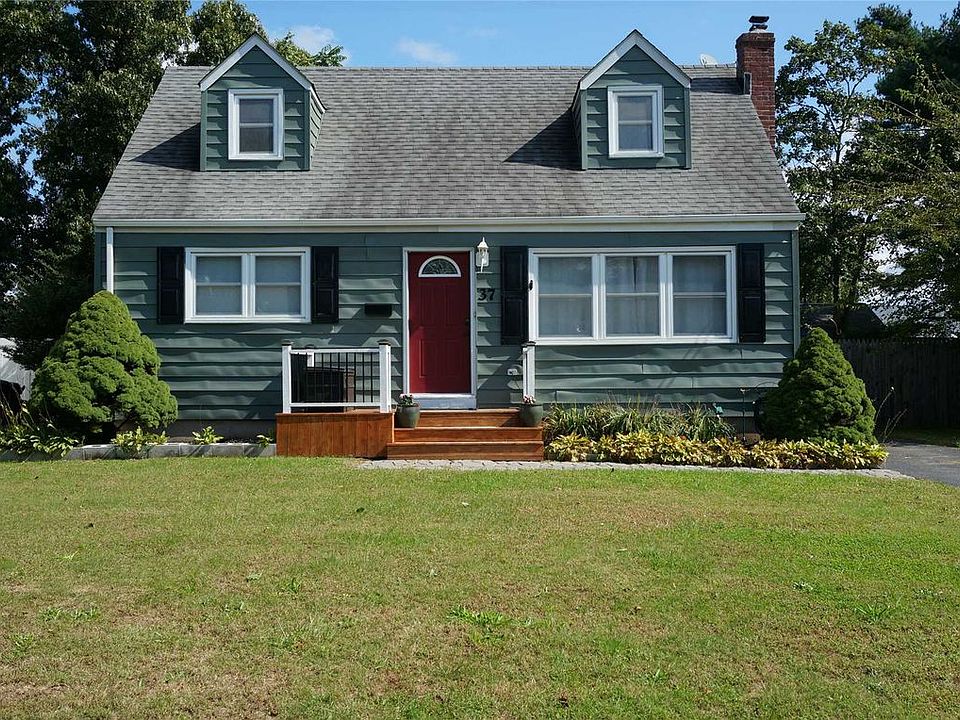 1st image of 37 Richard Ave