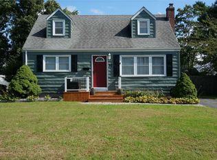 37 Richard Ave, Ronkonkoma, NY 11779