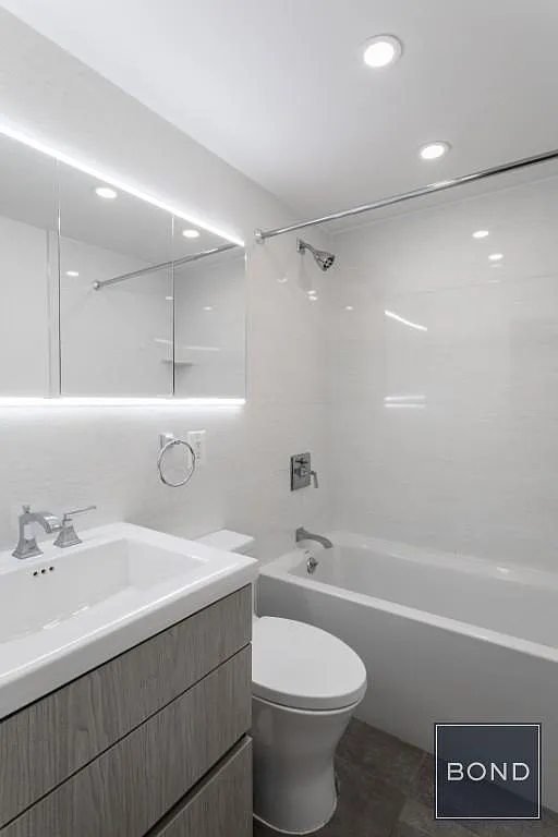 207 East 27th Street — Photo 4