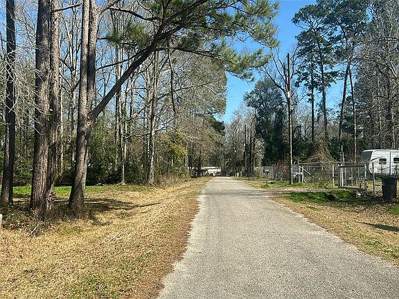 4th image of 25725 Dogwood Ln