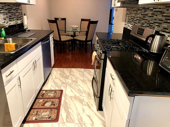 5th image of 807 N Alfred St APT 4