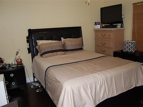 5th image of 114 Siobhan Ave