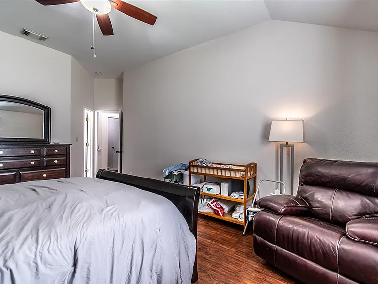 3810 Los Arroyos Dr — Photo 7
