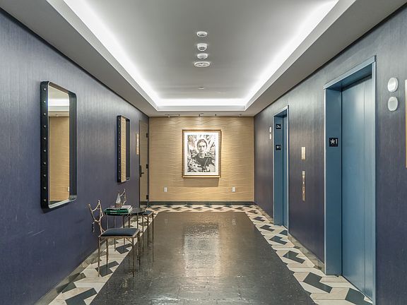 3rd image of 1050 S Grand Ave #8002