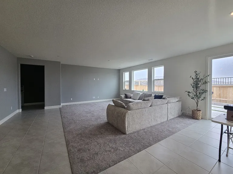 532 E Equinox Peak Ct — Photo 8