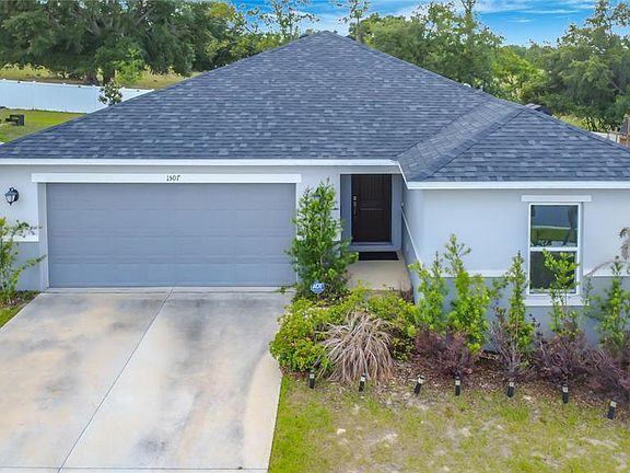 2nd image of 1507 Geranium Dr