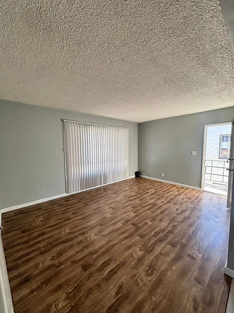 1 bed, 1.0 bath, $2,289 — Photo 1
