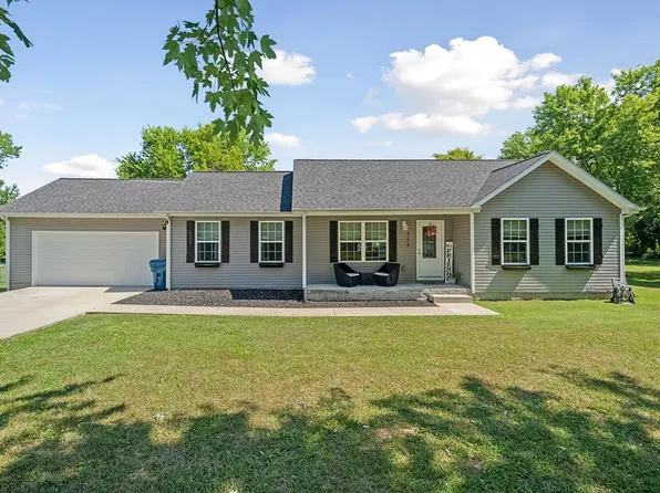 153 Chestnut St, Baxter, TN 38544