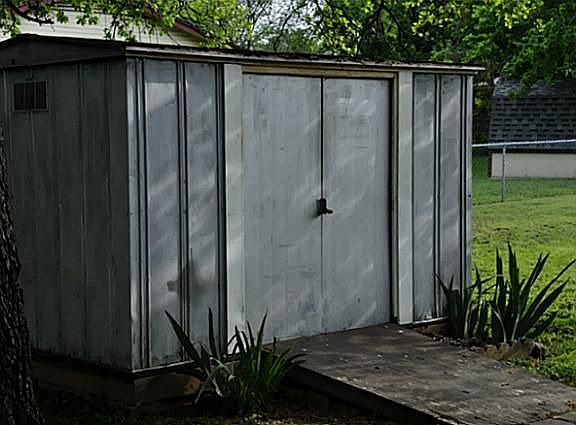 4th image of 4701 Melinda Dr
