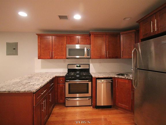 3rd image of 358 Gates Ave APT 1