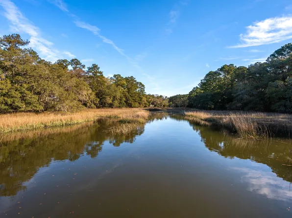 1759 Clark Hills Cir, Johns Island, SC 29455