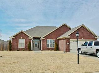 301 Greer St, Pea Ridge, AR 72751