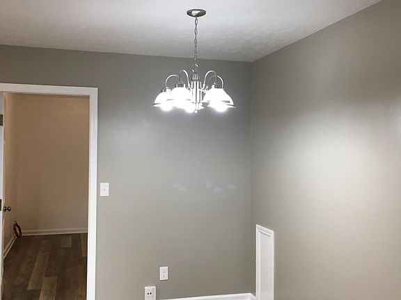 5th image of 5115 Franklyn Blvd Unit 5115-B