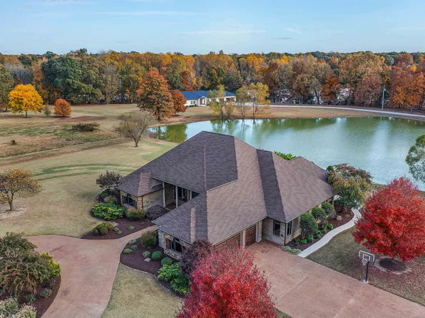 3 Morris Moore Dr, Humboldt, TN 38343