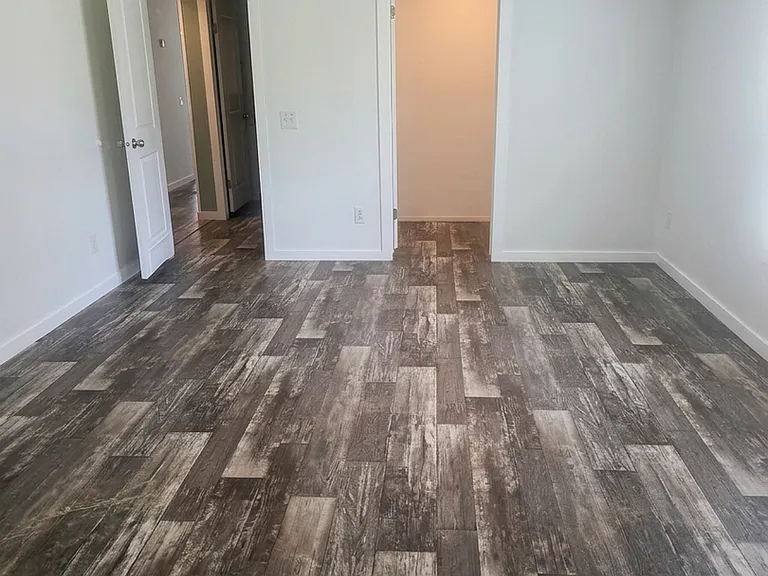18043 Ferry Ave — Photo 11