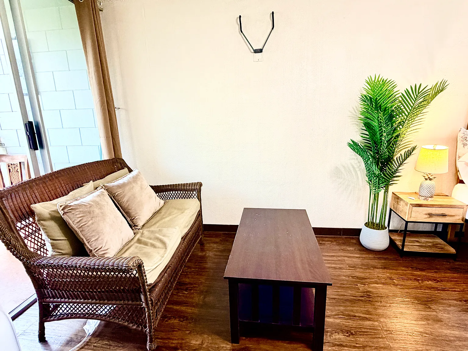 Studio, 320 sqft, $1,750 — Photo 3