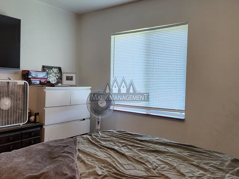 2621 Malmquist Ave — Photo 15