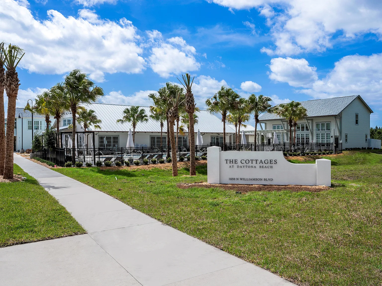 The Cottages at Daytona Beach — Photo 1