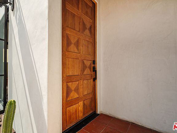 3rd image of 6017 Meridian St