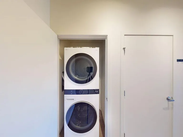 Platinum Apartments — Photo 34