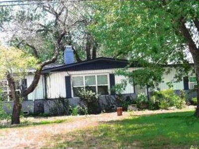 1100 Wood Ave, Woodsboro, TX, 78393