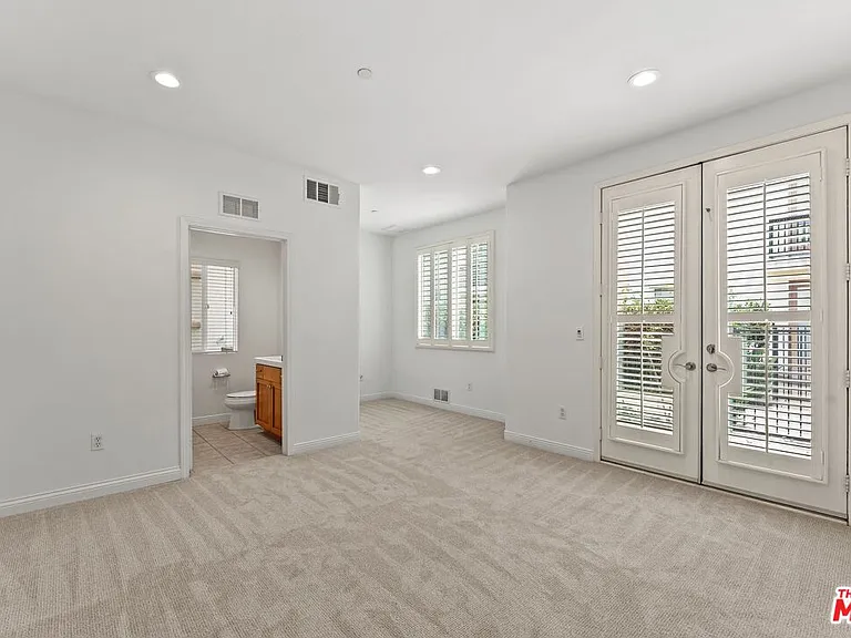 5738 Celedon Crk — Photo 4