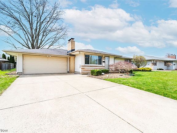2nd image of 2739 Algonquin Dr