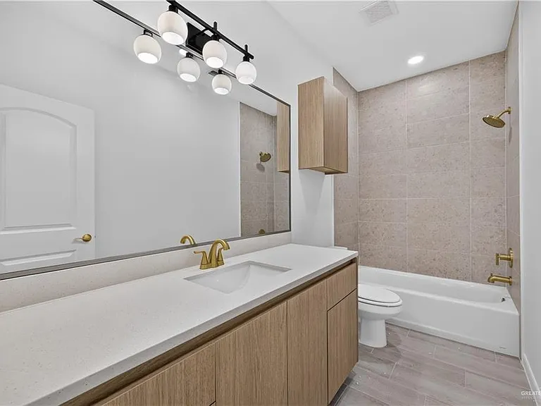 1905 Monaco Dr #1 — Photo 10