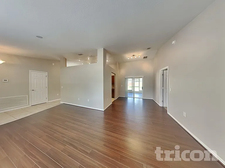 10752 Carloway Hills Dr — Photo 3