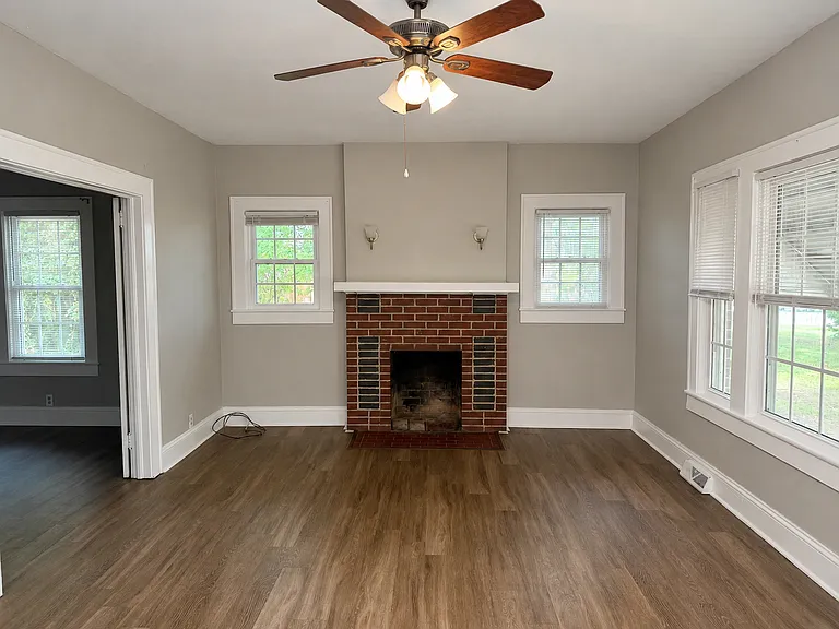 511 Alamance Rd — Photo 3