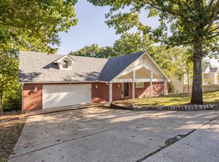 1674 Skyview Dr, Branson, MO 65616