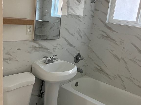 3rd image of 6541 Meridian St #1