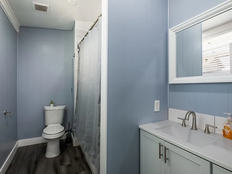 226 S Hackberry St — Photo 9