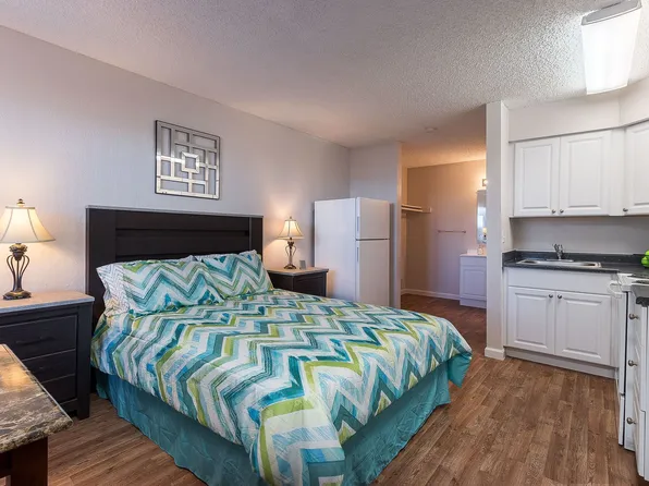 Trio Apartments, 4748 N Mesa St #305, El Paso, TX 79912