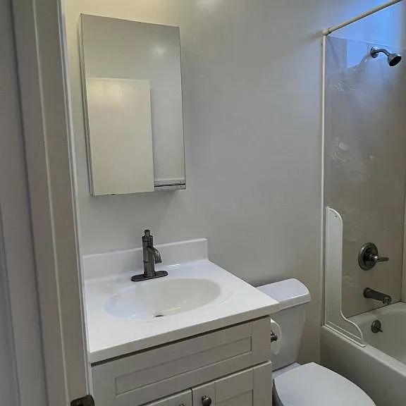 230 Lowell St #3 — Photo 15