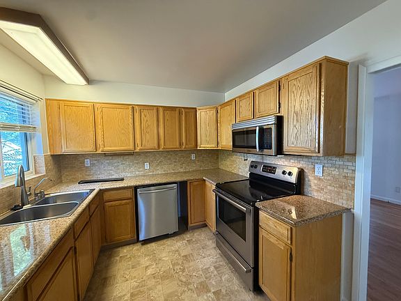 4th image of 1870 Lassen Dr