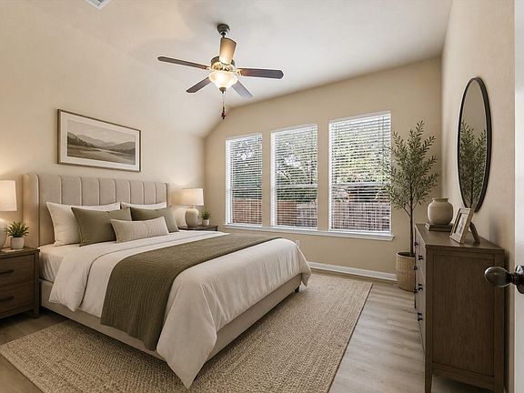 5th image of 714 Edwards Walk Dr
