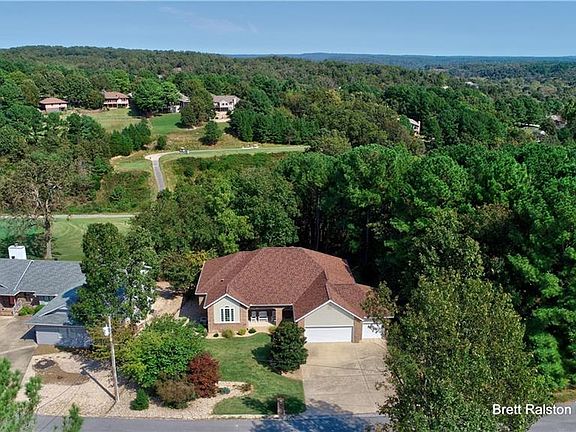 2nd image of 28 Kelaen Dr