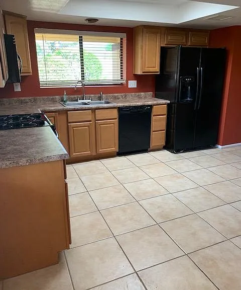 1797 N Evelyn Ave — Photo 5