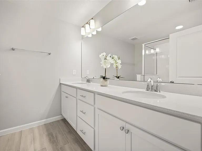 14937 Harvest St — Photo 17