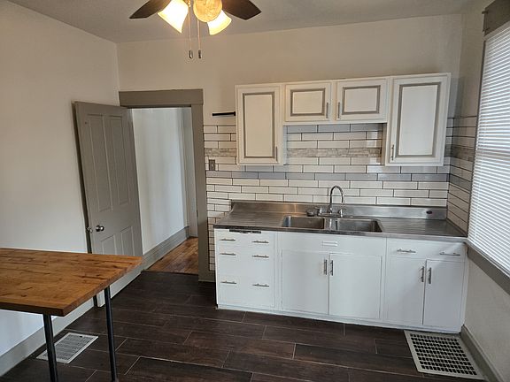 3rd image of 524 E 2nd St #1