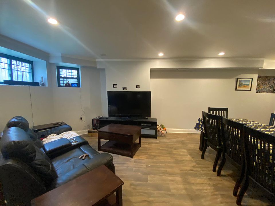 1st image of 2533 W Cortez St Unit G