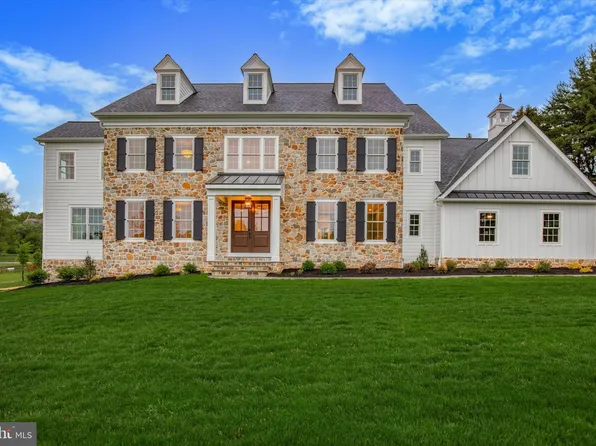 1 Red Barn Ln, Malvern, PA 19355
