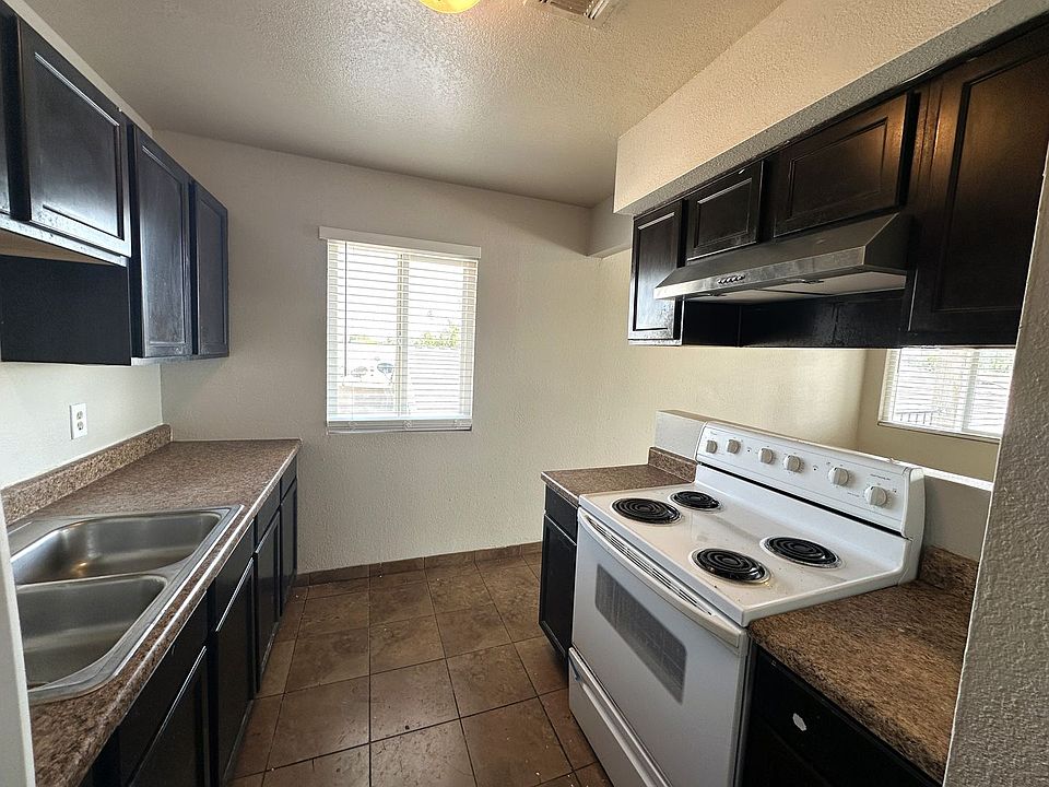 1st image of 2420 Ellis St APT C