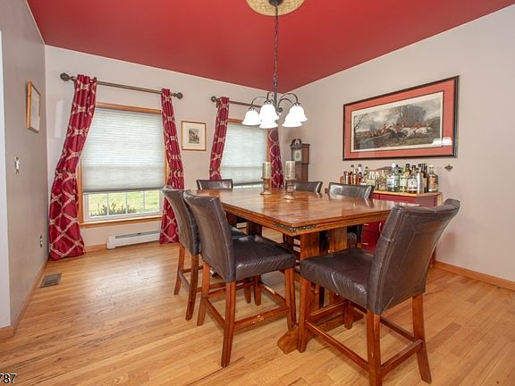 4th image of 70 Holland Rd