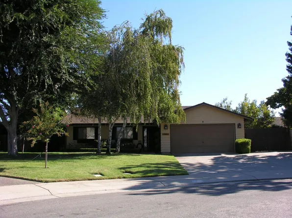 2406 Elmwood Ct, Lodi, CA 95242