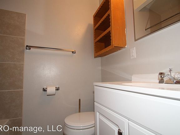 5th image of 366 Walnut St APT 4