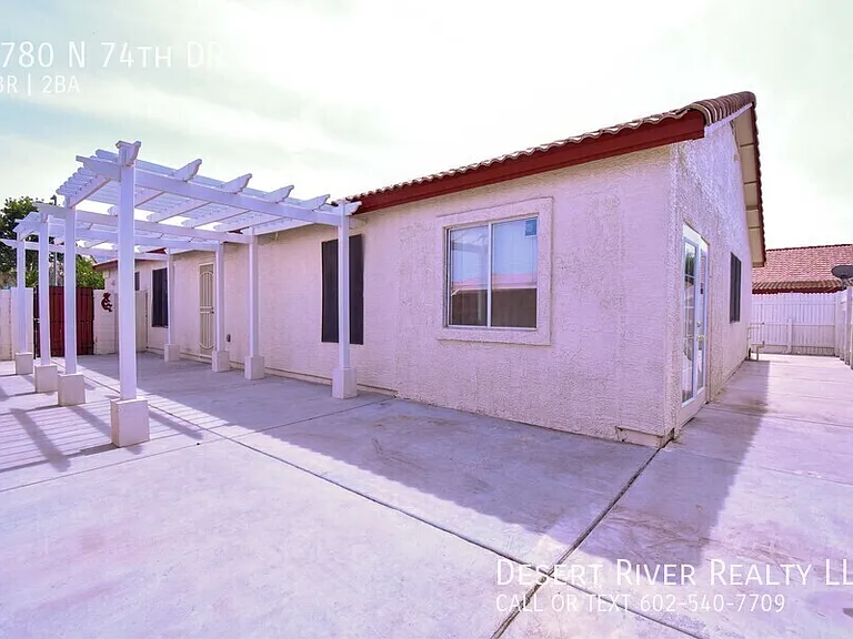 6780 N 74th Dr — Photo 21