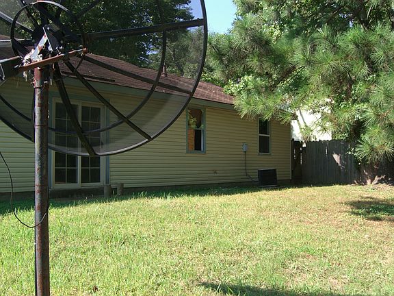 3rd image of 3812 Kerfield Dr